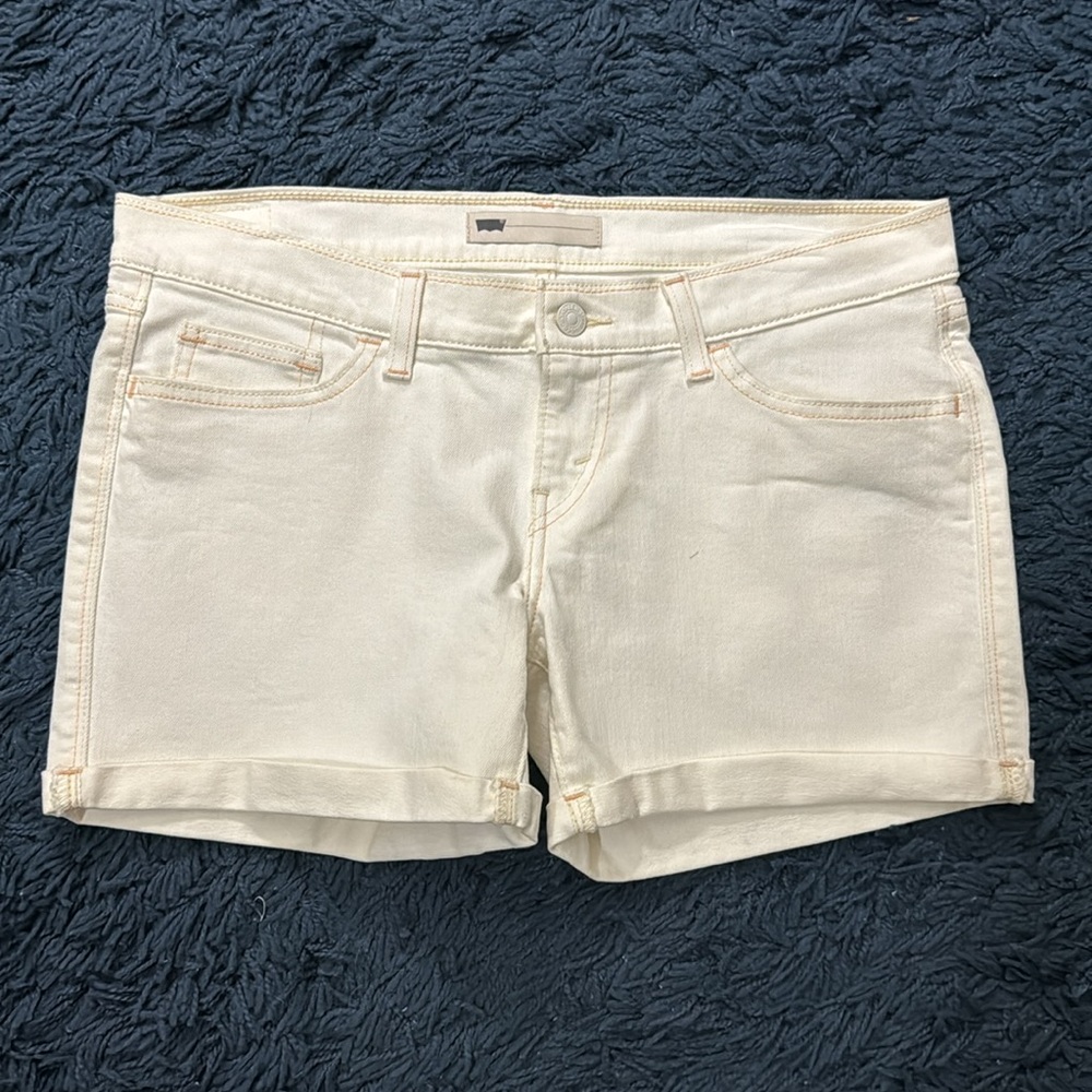 Levi Strauss mid rise shorts. Size 29